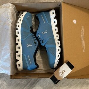 On Cloud 5 Men’s Size 11